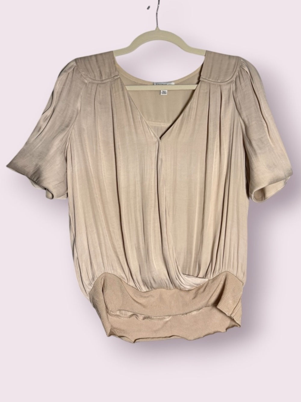Anthropologie Current Air Blush Tan Satin Short Sleeve Surplice Blouse Size XS